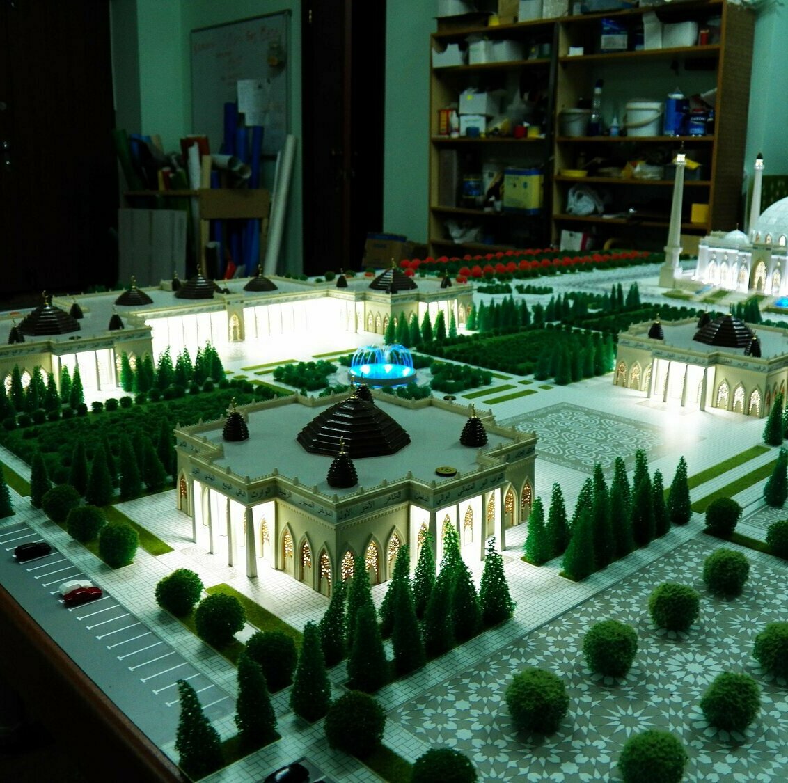 Изготовление архитектурного макета Мечети на заказ для выставки в макетной студии Изготовление архитектурного макета Мечети на заказ для выставки в макетной студии