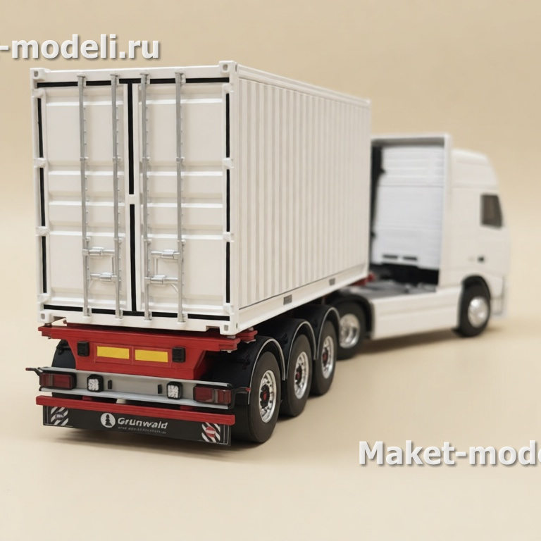 Масштабная модель магистрального седельного тягача Volvo 4×2 с трёхосным полуприцепом‑контейнеровозом, оснащённым универсальным морским контейнером масштабная модель магистрального седельного тягача Volvo FH с полуприцепом. Техническое описание кадра: • Тягач Volvo FH, исполнение с высокой спальной кабиной (high roof sleeper cab), колёсная формула 4×2. • На крыше кабины установлены сигнальные проблесковые маяки синего цвета; над ветровым стеклом — аэродинамический солнцезащитный козырёк. • В переднем бампере смонтирован блок дополнительных противотуманных/дальнобойных фар (четыре круглых прожектора). • Сцепное устройство типоразмера «седло» для работы с полуприцепом. • Полуприцеп — трёхосный контейнерный полуприцеп (контейнеровоз) с установкой универсального крупнотоннажного контейнера.