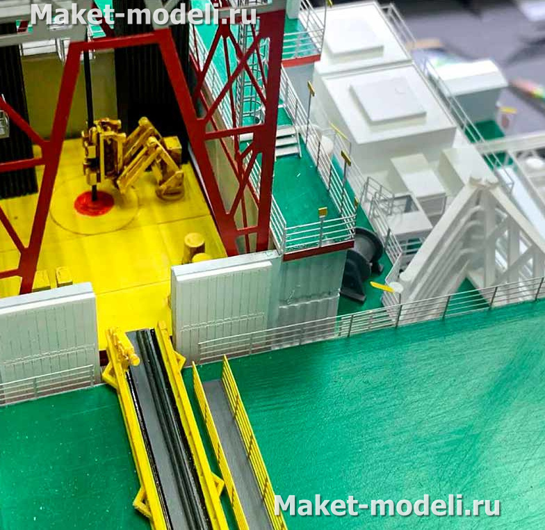  Ледостойкая стационарная офшорная платформа на гравитационном основании с жилым и технологическим модулем. Узлы и детали промышленной буровой установки