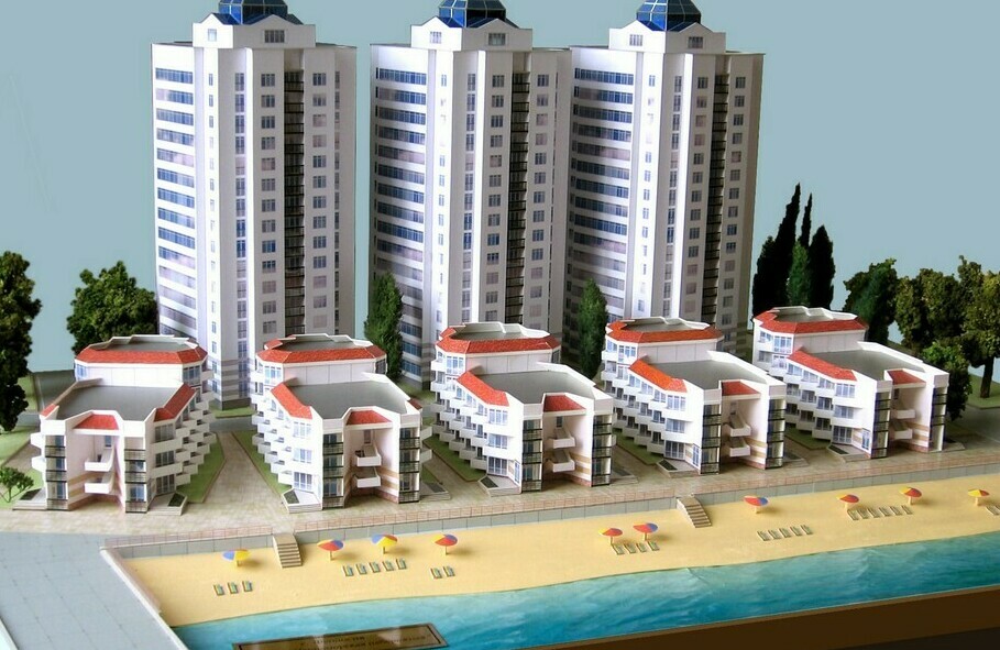 Три модели многоэтажных домов и 5 3-этажных домов на берегу моря