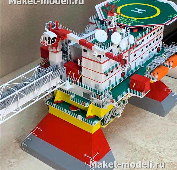 Масштабный промышленный макет буровой установки для добычи полезных ископаемых, изготовленный в макетной студии "Макет-Модели.ру"  Ледостойкая стационарная офшорная платформа на гравитационном основании с жилым и технологическим модулем. Узлы и детали промышленной буровой установки