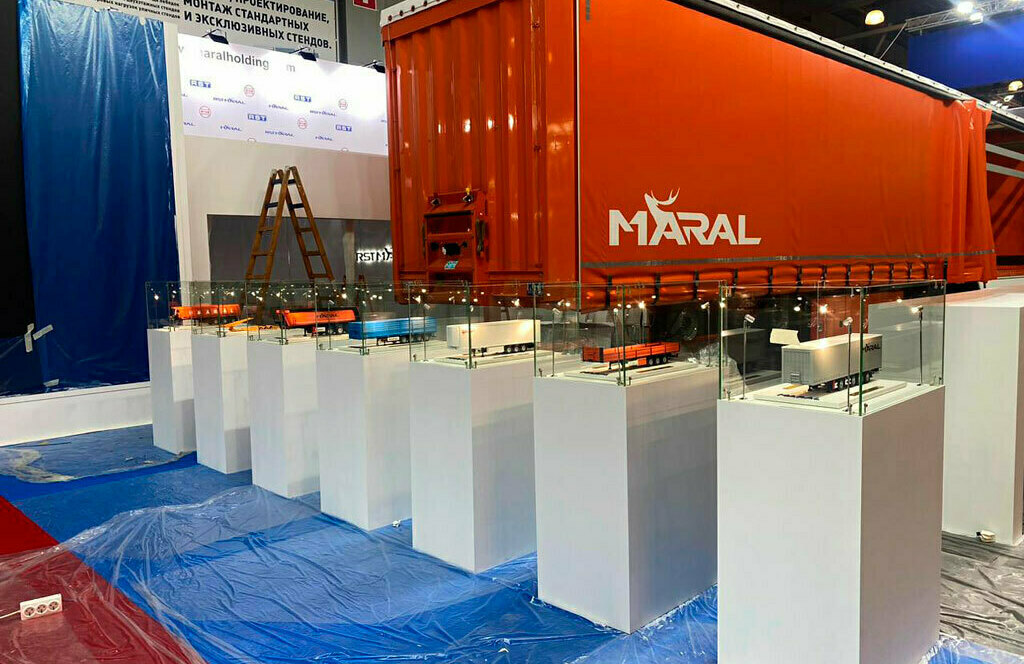 Масштабная модель прицепа, изготовленная на заказ для выставки и для подарка