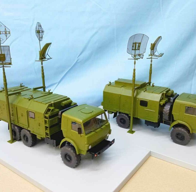 Изготовленные на заказ в макетной мастерской Maket-modeli.ru масштабные модели военной техники и армейских грузовиков с высокой детализацией Коллекция стендовых масштабных моделей современной военной спецтехники, бронеавтомобилей и грузовых машин на многоосных шасси для выставок и частных коллекций