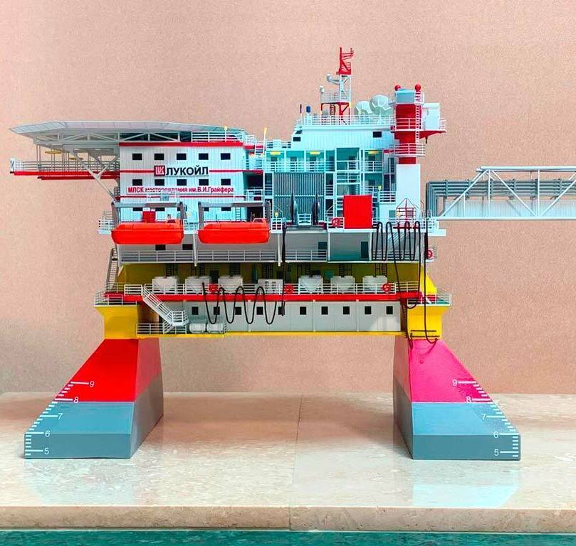  Ледостойкая стационарная офшорная платформа на гравитационном основании с жилым и технологическим модулем. Узлы и детали промышленной буровой установки