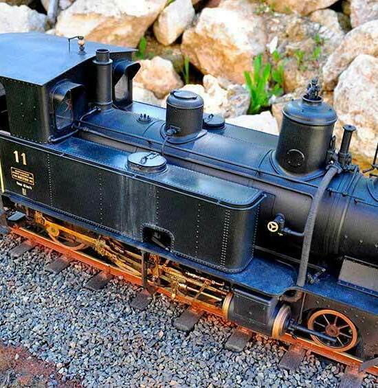 Модель паровоза, изготовленная для музея на заказ в макетной студии Модель паровоза, изготовленная для музея на заказ в макетной студии для музея