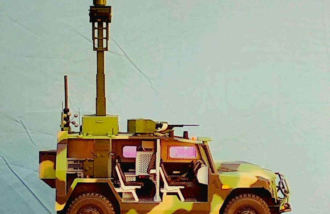 Масштабная 3-Д модель военной автомобильной техники служебно-боевой разведывательной машины (СБРМ) на базе бронеавтомобиля «Тигр-М» — детализированная реплика с выдвижной мачтой, оптико-электронными системами и камуфляжной окраской для коллекционеров и энтузиастов военной техники, изготовленная на заказ в макетной мастерской Maket-modeli.ru Реалистичная модель СБРМ (служебно-боевой разведывательной машины) на базе «Тигр-М» в масштабе: камуфляжная окраска, выдвижная разведывательная мачта с оптико-электронным оборудованием, антенны связи, пулемётная установка. Проработаны детали кабины, элементы ходовой части и спецоборудования. Воплощение современных технологий военной разведки — идеальный экспонат для коллекций, посвящённых армейской технике.