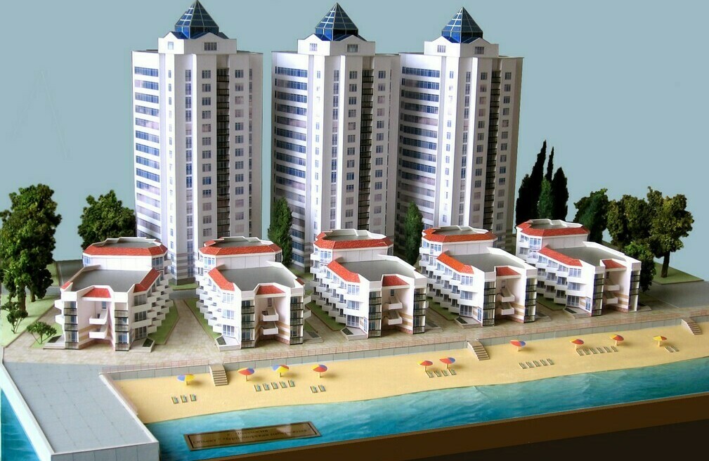 Модели 3- многоэтажных домов и 5 3-этажных домов на берегу моря