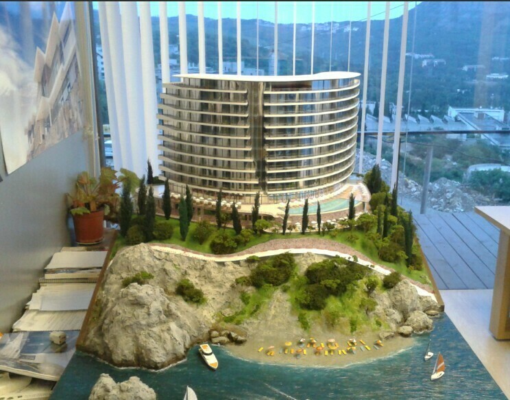 Модель отеля у моря со своей территорией