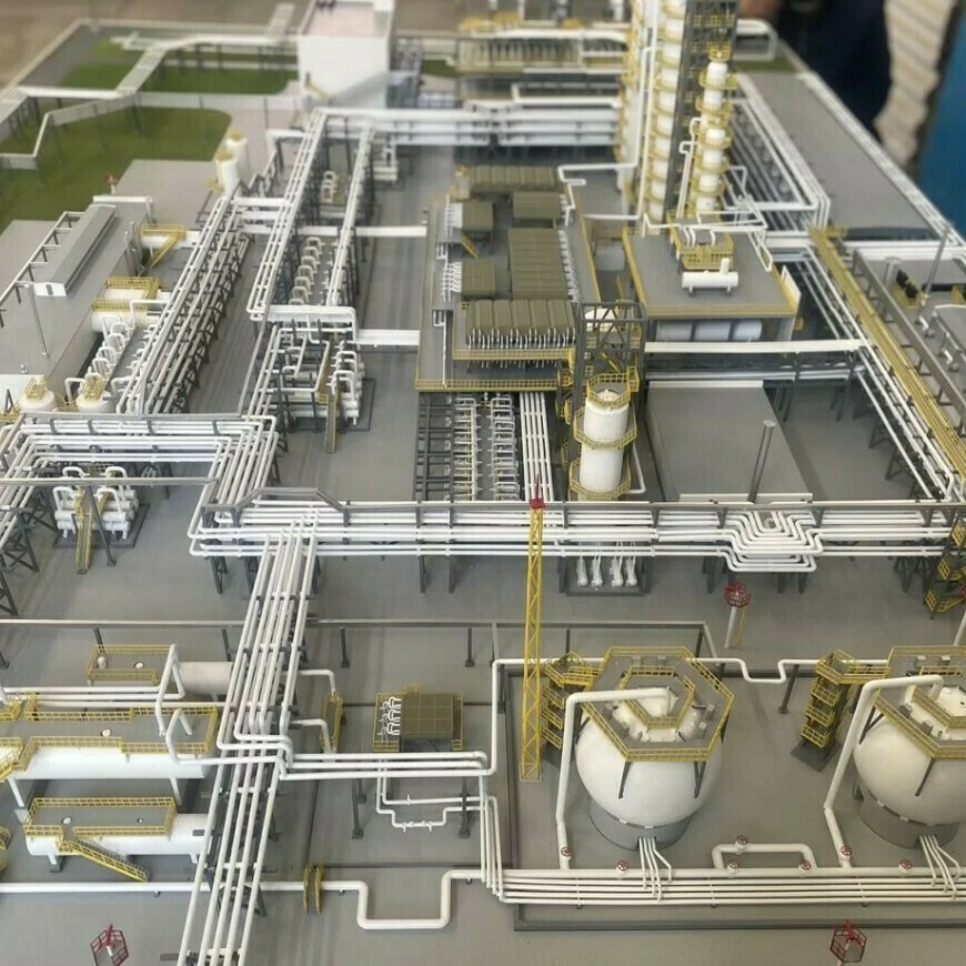 Архитектурный макет нефтеперерабатывающего комплекса