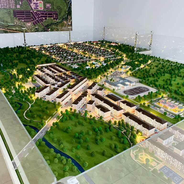 Показаны все здания, деревья и инфраструктура района